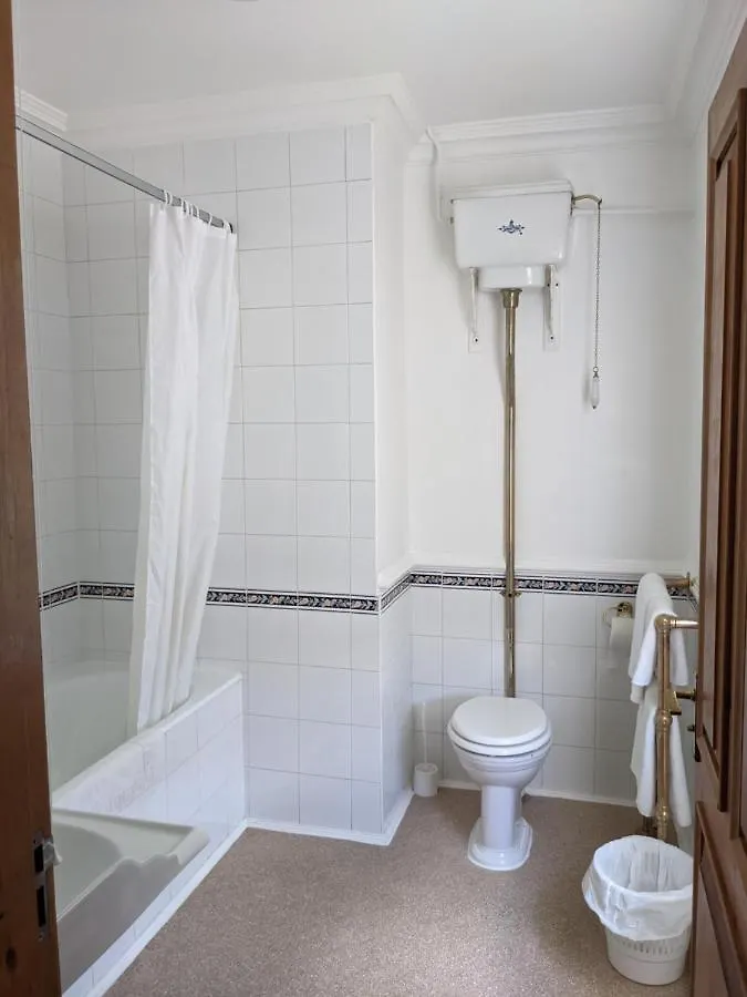 The Londesborough Arms Bar With En-Suite Rooms Market Weighton