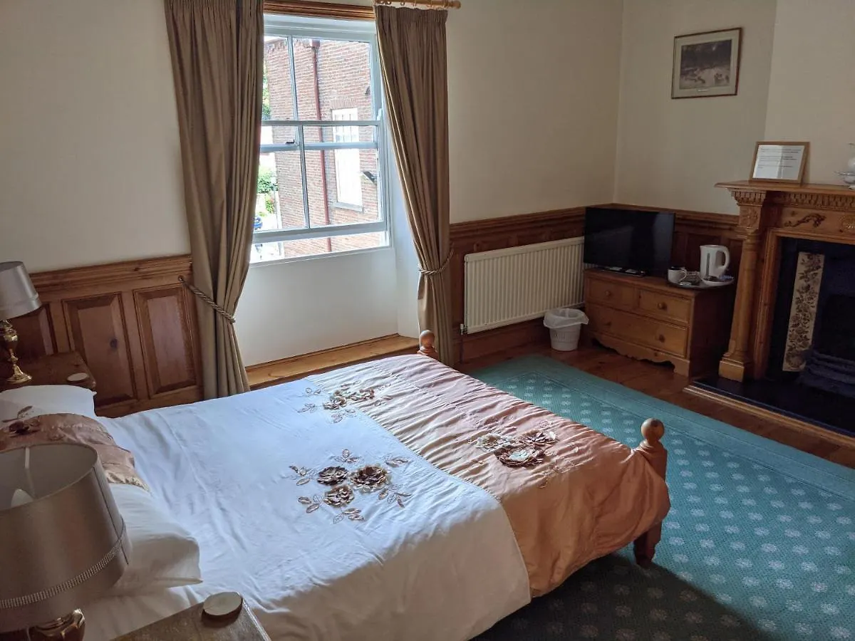 The Londesborough Arms Bar With En-Suite Rooms Market Weighton