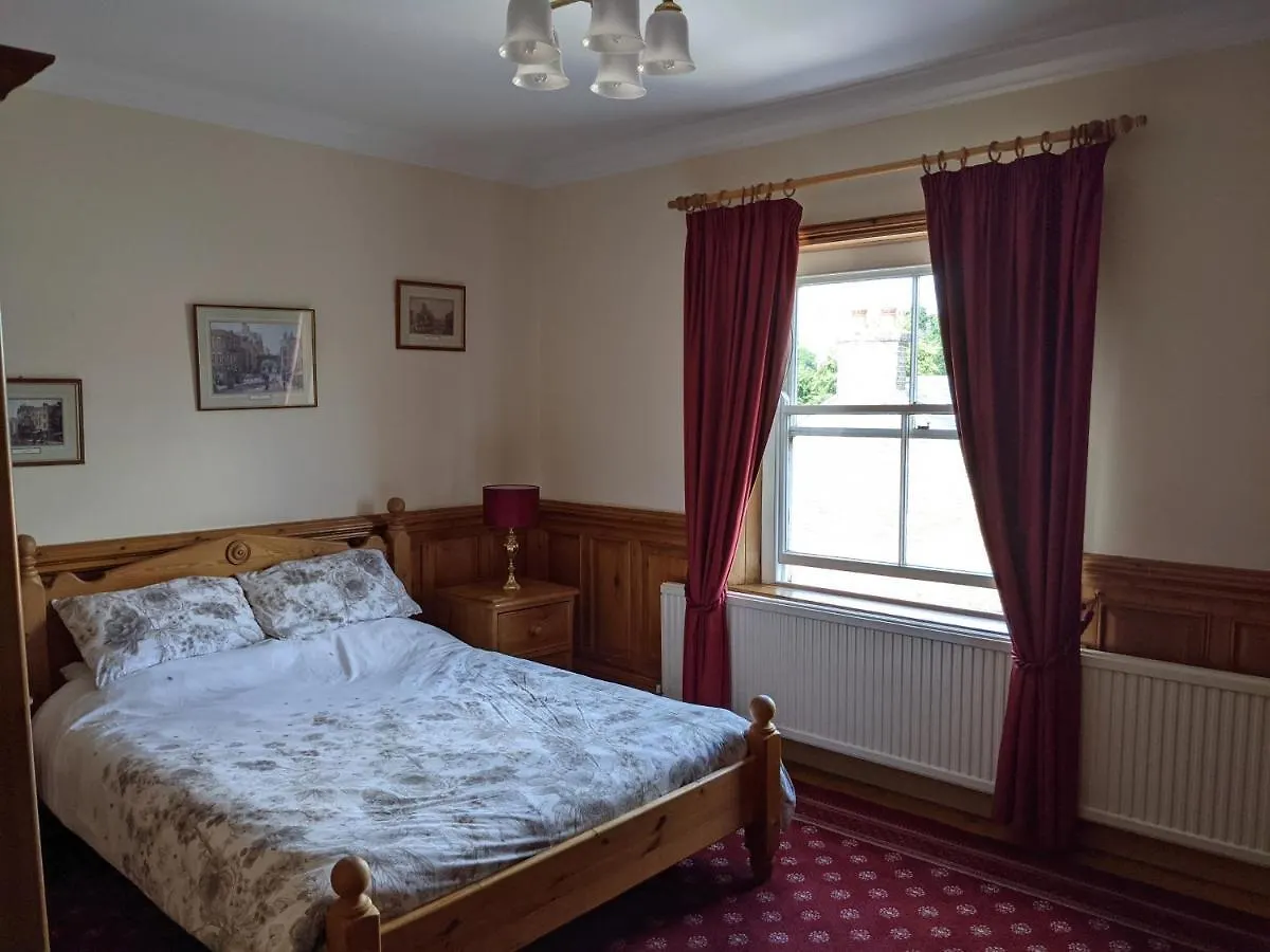 The Londesborough Arms Bar With En-Suite Rooms Market Weighton