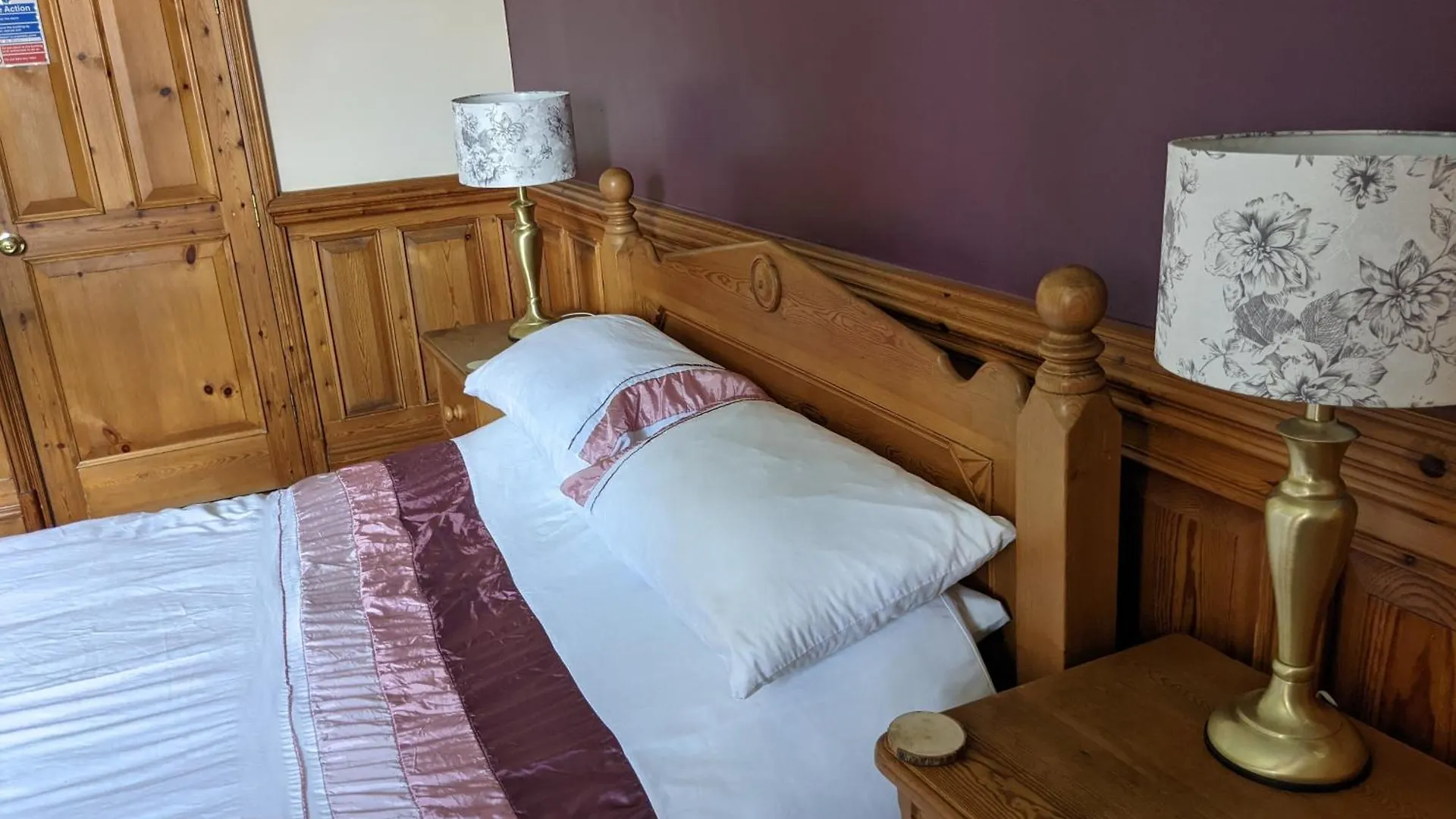 Bed & Breakfast The Londesborough Arms Bar With En-Suite Rooms Market Weighton