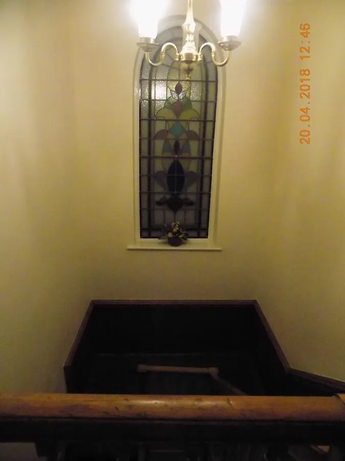 The Londesborough Arms Bar With En-Suite Rooms Market Weighton 0*,